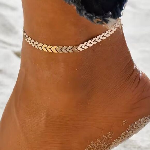 Gold Chevron Ankle Bracelet - Picture 1 of 1